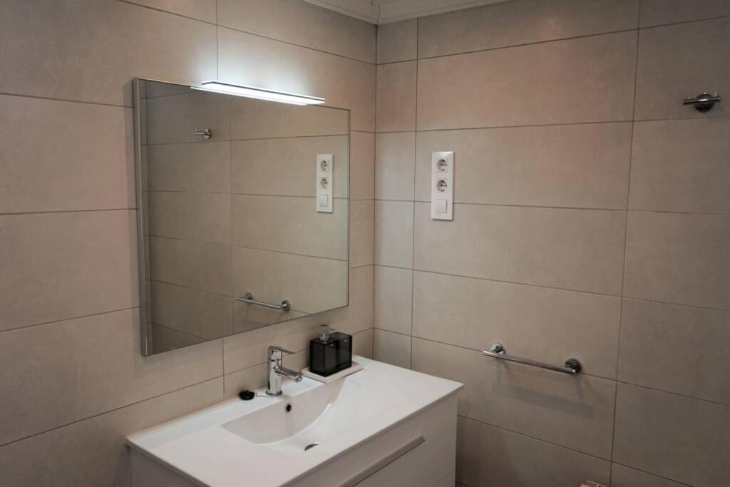 Atico Pico Cerler Apartment Benasque Exterior photo